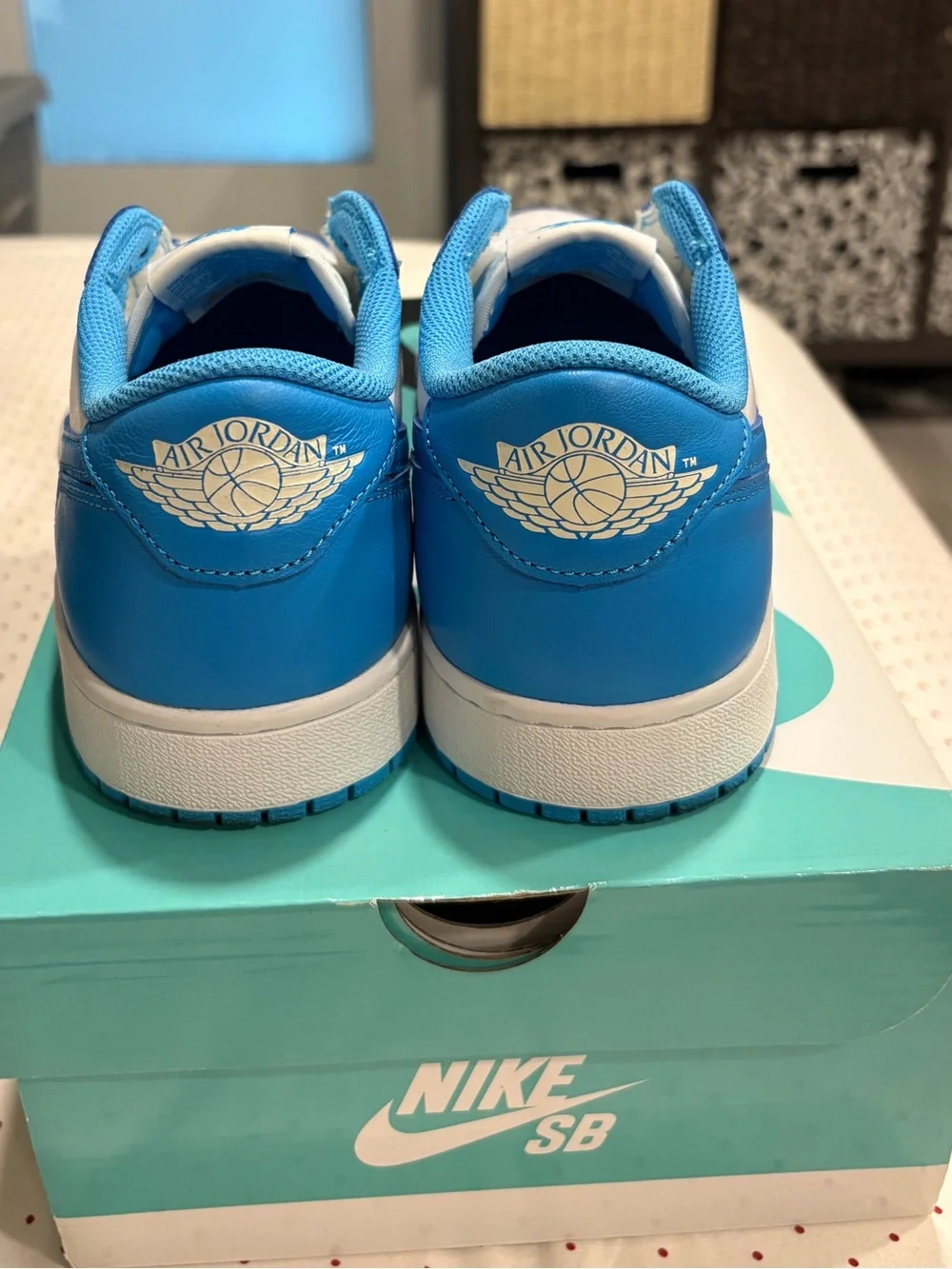 Nike Jordan 1 Low SB UNC CJ7891-401